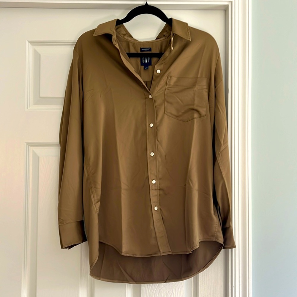 Gorgeous GAP size S Boyfriend Shirt.